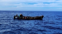 Das Bild zeigt Migranten nach ihrer Rettung. Foto: EPA-EFE/Concetta Rizzo Id: 11454591