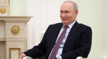 Vladimir Putin nimmt im Kreml an einem Treffen mit dem belarussischen Präsidenten Alexander Lukashenko teil. Foto: epa/Ramil Sitdikov / Pool