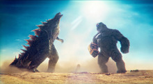 Godzilla und Kong (l-r) in einer Szene des Films "Godzilla x Kong: The New Empire". Foto: Courtesy Of Warner Bros. Picture/-/courtesy Of Warner Bros. Pictures