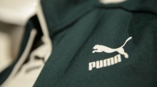 Puma-Jacke mit dem Logo des Unternehmens. Foto: epa/Timm Schamberger