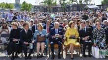 Der schwedische König Karl Gustaf und Königin Silvia nehmen an den Feierlichkeiten zum schwedischen Nationalfeiertag teil. Foto: epa/Pontus Lundahl