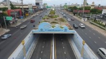 Die Reinigungsarbeiten finden in der Unterführung der Sukhumvit Road im Bereich der Pattaya Klang Road statt. Bild: PR Pattaya