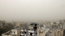 Nebel über den Vororten von Beirut: Mehr als 1,2 Millionen Menschen sind durch den Konflikt im Libanon vertrieben worden. Foto: epa/Wael Hamzeh