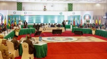 Die Staats- und Regierungschefs der Wirtschaftsgemeinschaft Westafrikanischer Staaten (Ecowas) treffen sich in Abuja, um die politische Lage in Niger zu erörtern. Foto: epa/Str