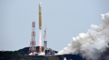 Thailand und Japan wollen ihre Zusammenarbeit bei der Erforschung von Satellitenkonstellationen im niedrigen Erdorbit ausbauen. Foto: epa/Jiji Press
