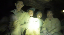 Eingeschlossene Goldsucher werden in einer überfluteten Höhle in der laotischen Provinz Xaisomboun entdeckt. Foto: Uncredited/Benz Norrased Palasing Seascout Diving/ap/dpa