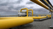 Die Gasleitungen und die dazugehörige Ausrüstung sind vor der Einweihungszeremonie der Podisor-Gasverdichtungsanlage abgebildet. Foto: epa/Robert Ghement