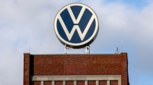 Volkswagen plant bis 2030 den Abbau von 50.000 Stellen in Deutschland, um Kosten deutlich zu senken und die Wettbewerbsfähigkeit zu stärken. Foto: epa/Filip Singer