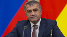 Präsident der abtrünnigen georgischen Provinz Südossetien Anatoli Bibilow. Foto: epa/Iwan Sekretarjow