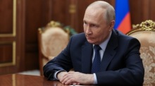 Russlands Präsident Wladimir Putin trifft im Kreml in Moskau den VTB-Bankchef Andrei Kostin. Foto: Gavriil Grigorov/Sputnik/kremlin Pool/epa