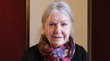 Helga Schubert bei der Verleihung des Kulturpreises Mecklenburg-Vorpommern im Schweriner Schloss. Foto: dpa/Ulrich Perrey