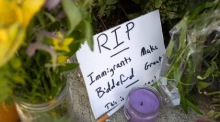 Ein provisorischer Gedenkort erinnert in Biddeford im US-Bundesstaat Maine an einen bei einem Einsatz der Einwanderungsbehörde ICE getöteten Mann. Foto: Troy R. Bennett/epa