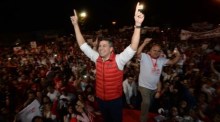 Santiago Pena Palacios, Präsidentschaftskandidat der regierenden Colorado-Partei in Paraguay, gestikuliert vor seinen Anhängern. Foto: epa/Daniel Piris