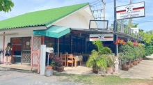 Das ISS WAS Restaurant in Jomtien bietet deutsche Küche zu fairen Preisen im klimatisierten Gastraum, auf der überdachten Terrasse oder im gemütlichen Freiluft-Biergarten. Bild: ISS WAS Restaurant
