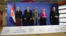 Treffen der EU-Ratsvorsitzenden. Foto: epa/Olivier Hoslet / Pool