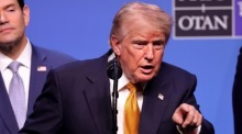 US-Präsident Donald Trump spricht auf einer Pressekonferenz am Rande des NATO-Gipfels in Ankara zu den Medien. Foto: EPA/Filip Singer
