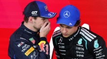 Red-Bull-Pilot Max Verstappen spricht nach dem Großen Preis von Kanada mit Mercedes-Rennsieger Kimi Antonelli. Foto: EPA/Cristobal Herrera-ulashkevich