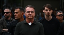 Nach Operation verlässt Ex-Präsident Bolsonaro Krankenhaus in Brasília, und kehrt unter Auflagen in den Hausarrest zurück. Foto: epa/Andre Borges
