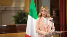 Die italienische Ministerpräsidentin Giorgia Meloni hält eine Rede. Foto: EPA-EFE/Max Cavallari