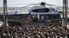 Vizepräsident JD Vance spricht zu Marinesoldaten im Marinestützpunkt Quantico in Quantico. Foto: epa/Jim Lo Scalzo