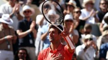 Der serbische Spieler Novak Djokovic reagiert nach seinem Sieg. Foto: epa/Mohammed Badra