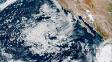 Dieses von der Wetter- und Ozeanografiebehörde der USA NOAA zur Verfügung gestellte Satellitenbild zeigt, wie sich der Hurrikan «Norma» in der Nähe der mexikanischen Westpazifikküste bildet. Foto: Uncredited/Noaa/ap/dpa