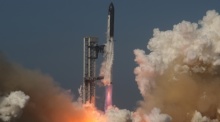 Die Rakete «Starship» von SpaceX startet zu einem Testflug von der Starbase in Texas. Foto: Eric Gay/Ap/dpa