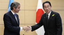 IAEA-Generaldirektor Rafael Grossi trifft den japanischen Premierminister Kishida. Foto: epa/Eugene Hoshiko
