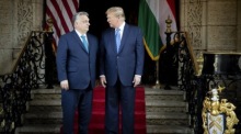 Ungarns Premierminister Viktor Orban und der ehemalige US-Präsident Donald Trump. Foto: epa/Zoltan Fischer