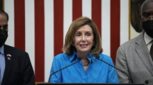 Nancy Pelosi, Sprecherin des US-Repräsentantenhauses, spricht während einer Pressekonferenz mit einer von Pelosi angeführten Kongressdelegation in der US-Botschaft in Tokio. Foto: Eugene Hoshiko