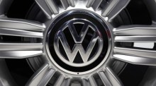 Ein Foto, das ein Volkswagen-Logo zeigt. Foto: epa/Ian Langsdon