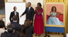 Ex-Präsident Barack Obama (L) und die ehemalige First Lady Michelle Obama (R) in Washington. Foto: epa/Michael Reynolds