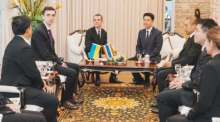 Bürgermeister Poramet Ngampichet empfängt den ukrainischen Botschafter Viktor Semenov und seine Delegation zu einem offiziellen Gespräch im Rathaus von Pattaya. Bild: PR Pattaya