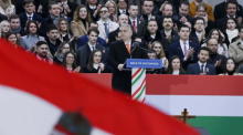 Ungarns Premierminister Viktor Orban (C) in Budapest. Foto: epa/Szilard Koszticsak