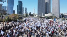 Protest gegen die Regierung in Tel Aviv. Foto: epa/Abir Sultan