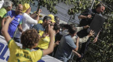 Der brasilianische Präsident Jair Bolsonaro spricht während einer Wahlkampfveranstaltung in der Stadt Sao Joao de Meriti, in Rio de Janeiro. Foto: epa/Antonio Lacerda