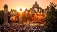 Die monumentale Hauptbühne von Tomorrowland zählt zu den spektakulärsten Festivalbauten der Welt und bildet das Herzstück des Festivals. Foto: Tomorrowland