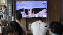 Reaktionen in Südkorea nach dem Abschuss einer angeblichen Weltraumrakete durch Nordkorea. Foto: epa/Jeon Heon-kyun