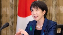 Sanae Takaichi kündigt bei Gipfel milliardenschweren Energiefonds für Asien zur Sicherung von Öl und Treibstoffen an. Foto: epa/Japan Cabinet Office
