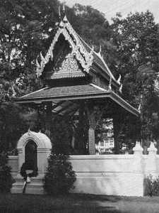 König Chulalongkorn stiftete Bad Homburg die Thai Sala. Sie wurde im Mai 1914 eingeweiht und jetzt restauriert.