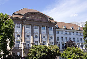 Hauptgebäude der Universität Innsbruck am Innrain. Foto: Wikimedia/Machno