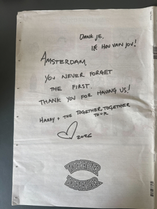 Harry Styles bedankt sich nach seinen Amsterdam-Konzerten mit einer handgeschriebenen Anzeige in «Het Parool». Foto: dpa/Annette Birschel
