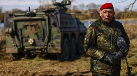 Carsten Breuer, Generalinspekteur der Bundeswehr. Foto: epa/Hannibal Hanschke