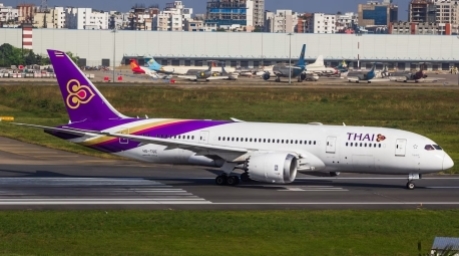 Thai Airways erhöht ab dem 1. Juli 2026 die Treibstoffzuschläge für Flüge von Japan nach Thailand. Foto: Bornil Amin/Unsplash