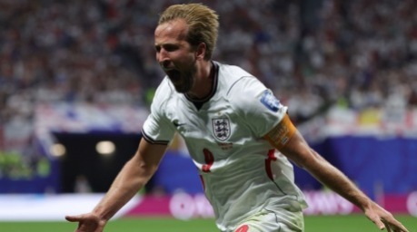 Harry Kane jubelt über seinen Treffer zur 2:1-Führung Englands im WM-Sechzehntelfinale gegen die DR Kongo. Foto: EPA/Cristobal Herrera-ulashkevich