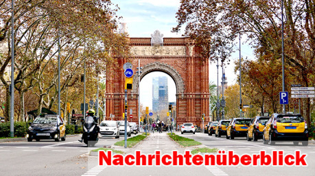 Herbstlicher Blick durch den Arc de Triomf in Barcelona mit Laubbäumen, Taxis, Rollern und moderner Hochhaus-Silhouette im Hintergrund. Foto: Unsplash/Quick Ps