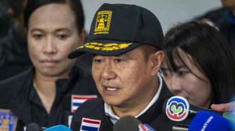 Premierminister und Innenminister Anutin Charnvirakul kündigte nach der Brandkatastrophe umfassende Reformen und landesweite Kontrollen an. Foto: epa/Adryel Talamantes