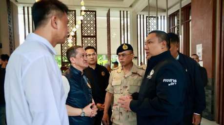 Die Regierung verschärft auf Phuket die Kontrollen gegen illegale Hotels und mutmaßliche Nominee-Strukturen. Bild: PR Phuket