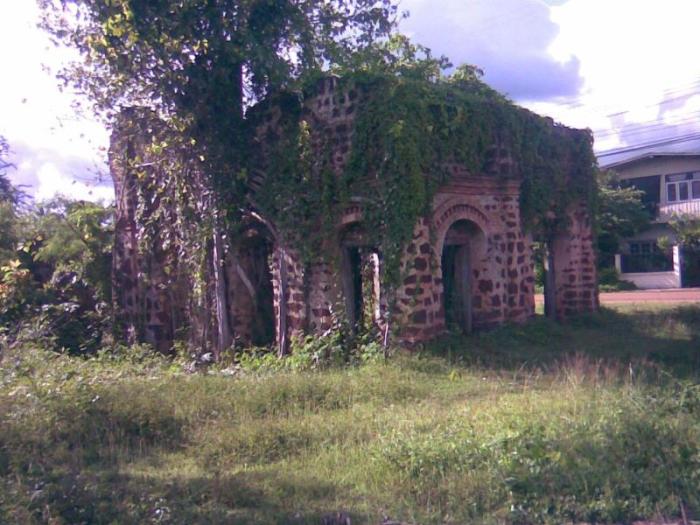 Bild 1: Die Ruine eines von Vietnamesen verlassenen Hauses.