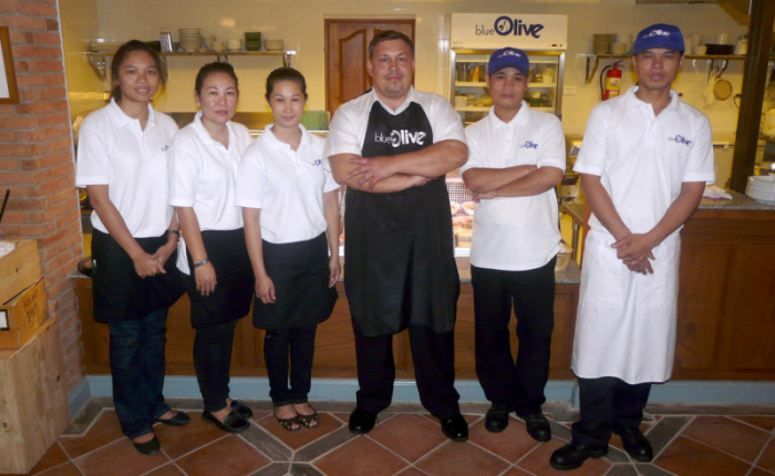 Herzlich willkommen! Mit mediterranen Spezialitäten verwöhnt das Team des Blue Olive Restaurants seine Gäste.